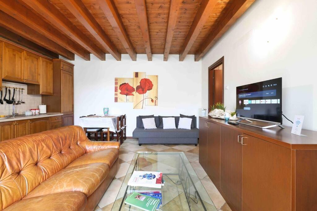 Appartamento Borgo Di Terzo Bifocale In Centro Storico Check In 24H Fast Wi-Fi Bus 500M Esterno foto