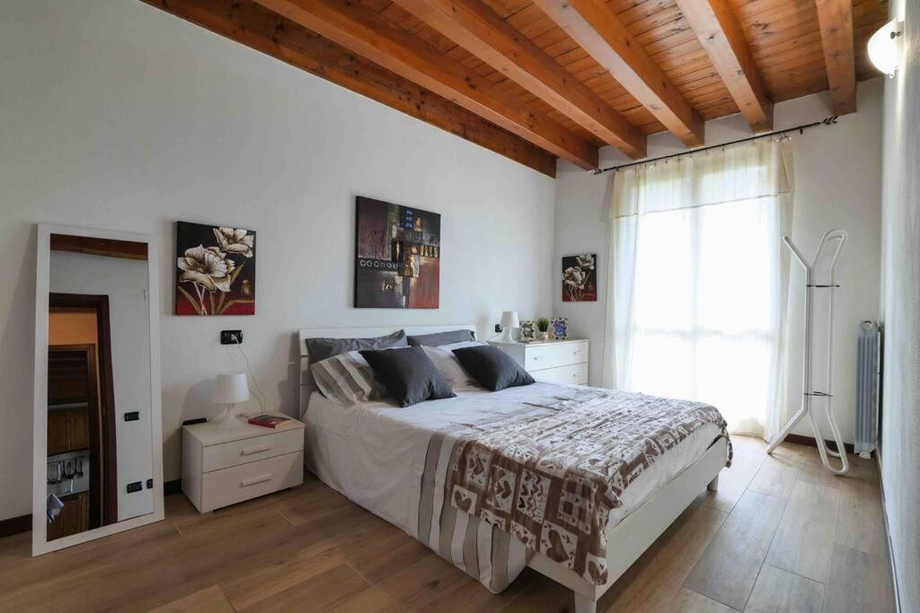 Appartamento Borgo Di Terzo Bifocale In Centro Storico Check In 24H Fast Wi-Fi Bus 500M Esterno foto