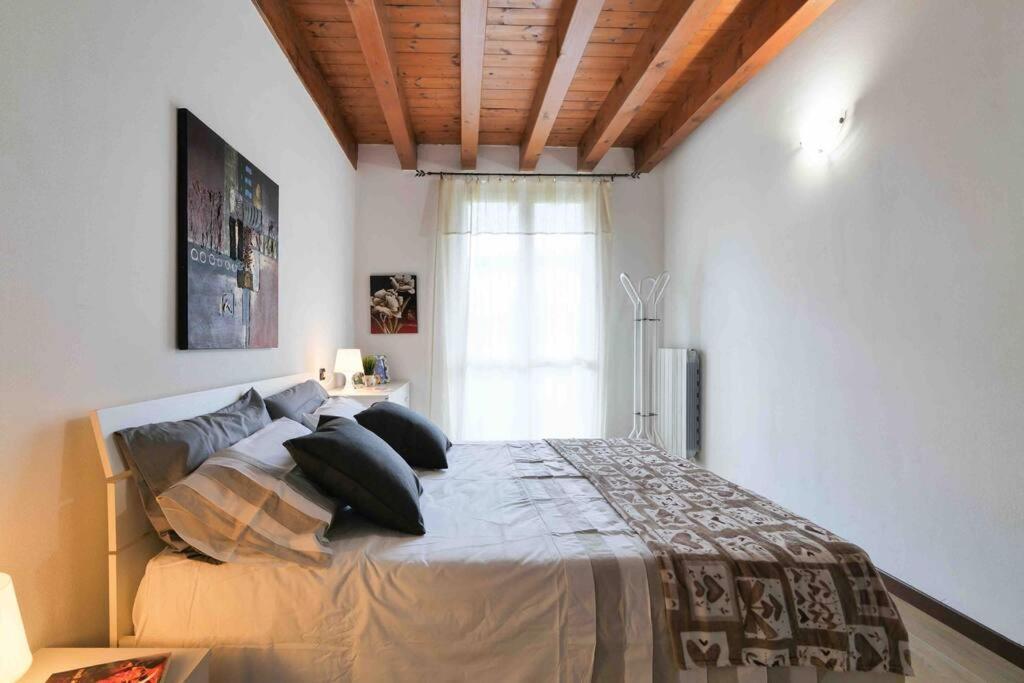 Appartamento Borgo Di Terzo Bifocale In Centro Storico Check In 24H Fast Wi-Fi Bus 500M Esterno foto