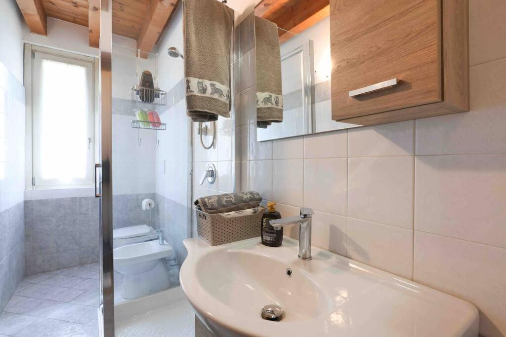Appartamento Borgo Di Terzo Bifocale In Centro Storico Check In 24H Fast Wi-Fi Bus 500M Esterno foto