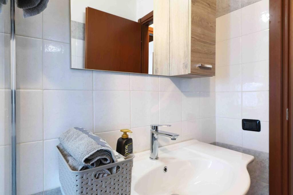 Appartamento Borgo Di Terzo Bifocale In Centro Storico Check In 24H Fast Wi-Fi Bus 500M Esterno foto