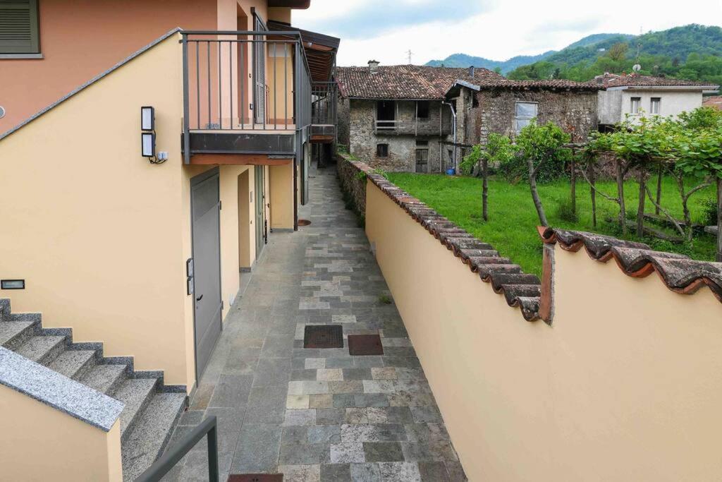 Appartamento Borgo Di Terzo Bifocale In Centro Storico Check In 24H Fast Wi-Fi Bus 500M Esterno foto