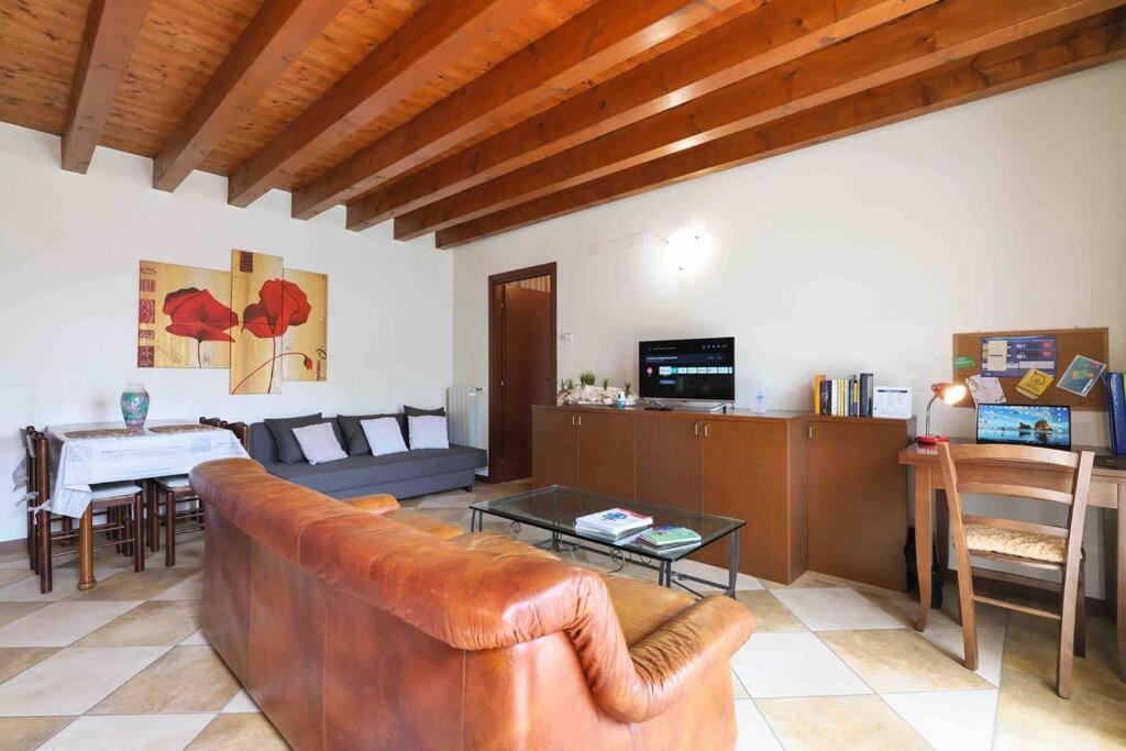 Appartamento Borgo Di Terzo Bifocale In Centro Storico Check In 24H Fast Wi-Fi Bus 500M Esterno foto