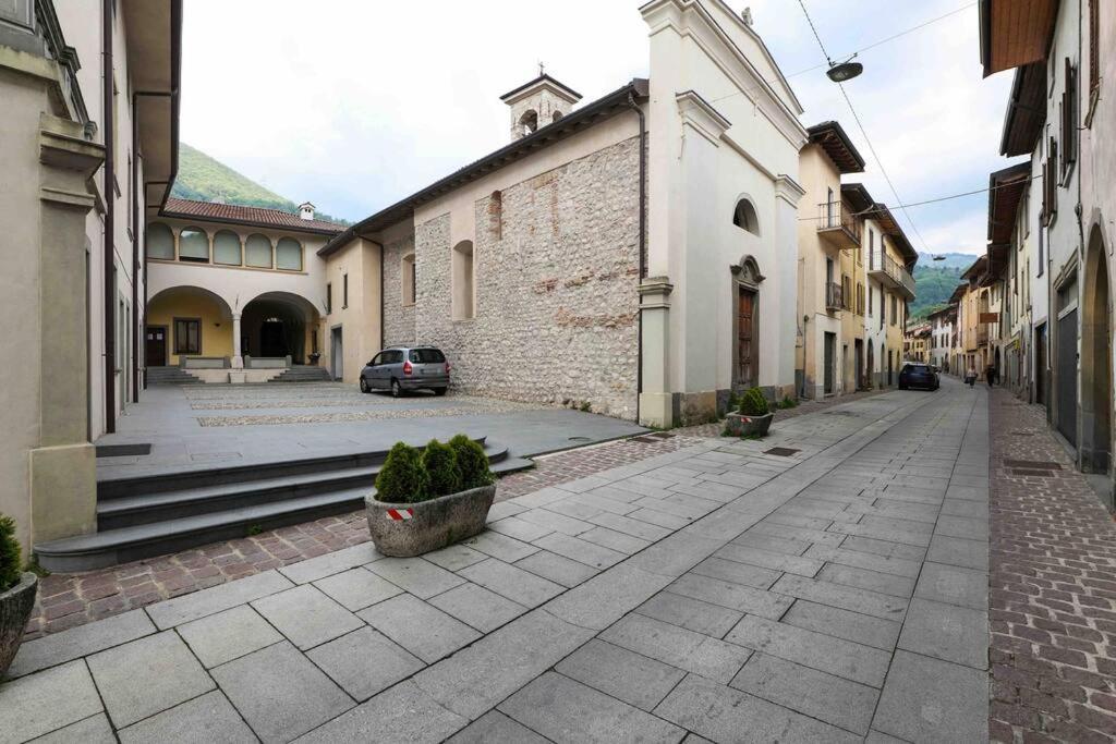 Appartamento Borgo Di Terzo Bifocale In Centro Storico Check In 24H Fast Wi-Fi Bus 500M Esterno foto